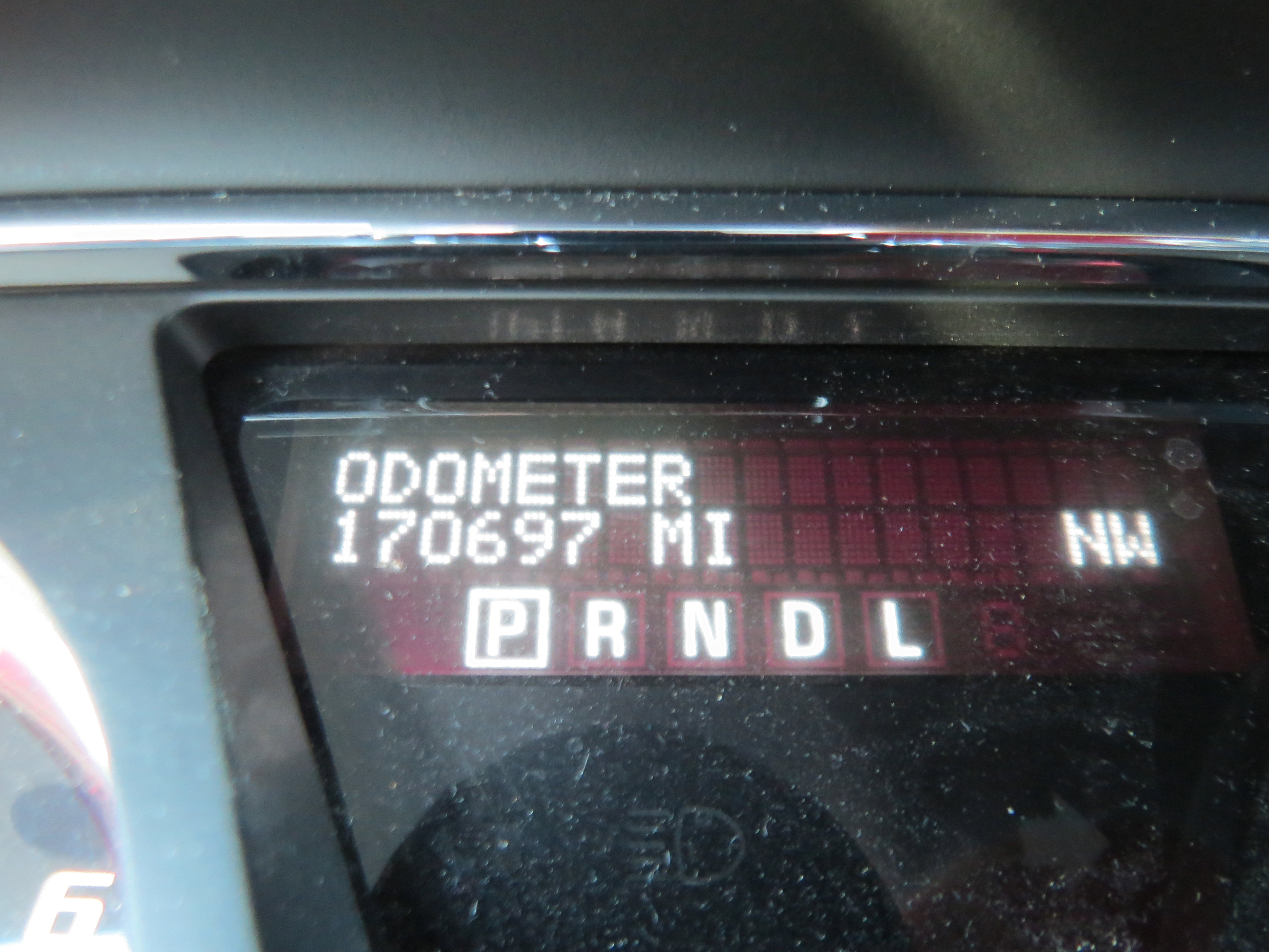 Used 2016 GMC Acadia SLE image 25