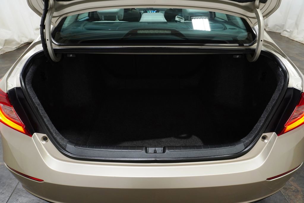 Used 2020 Honda Accord EX image 6