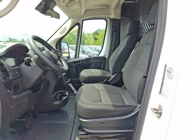 Used 2025 RAM ProMaster 2500 w/ U-Haul Equipment Group FWD image 18