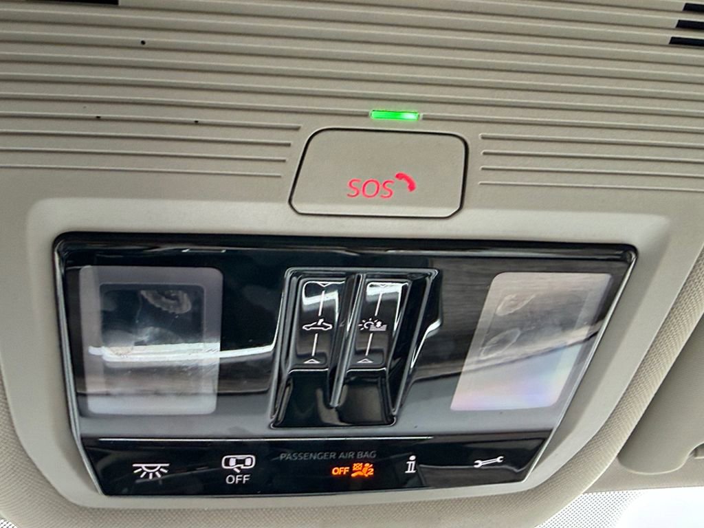 Used 2025 Volkswagen Atlas SEL AWD/4WD image 18