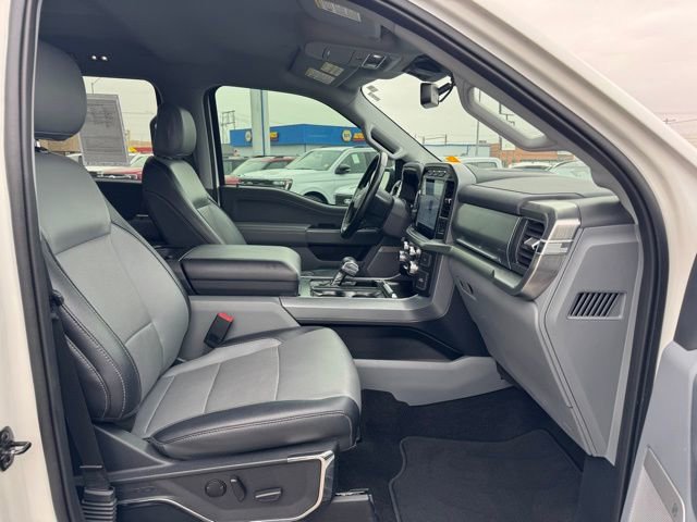 Used 2023 Ford F150 Lariat w/ Trailer Tow Package image 35