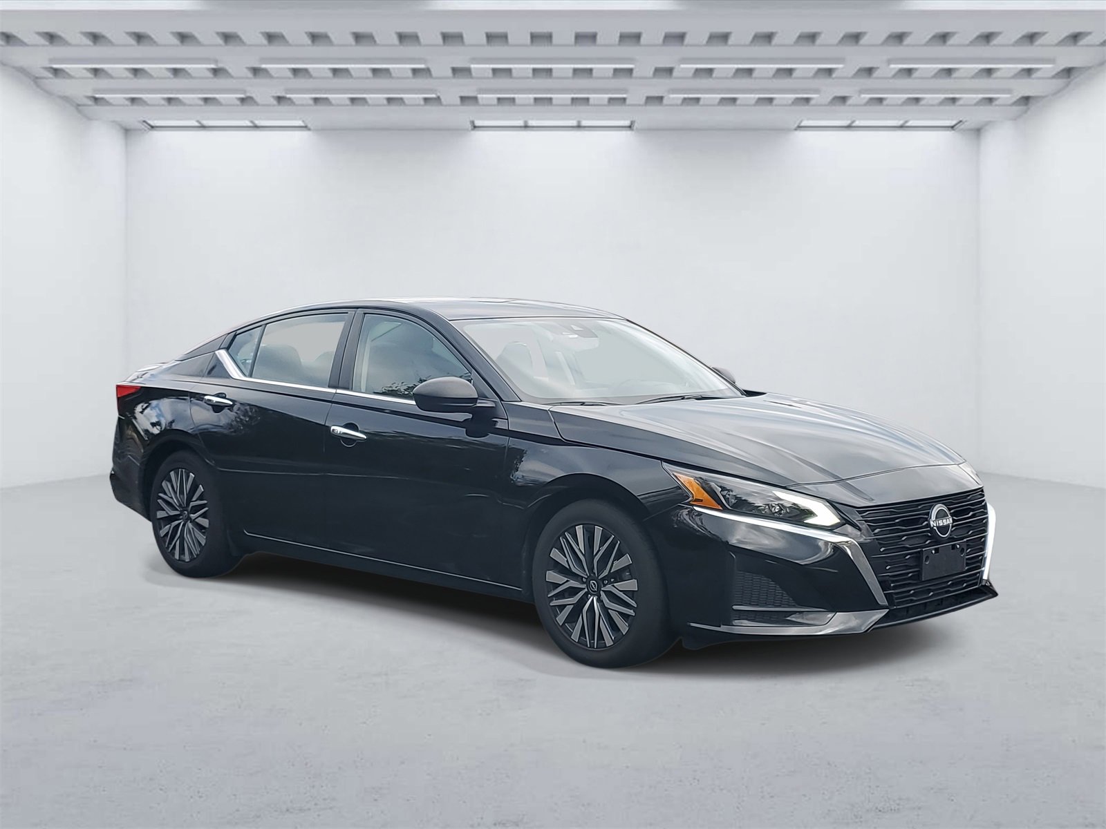 Used 2024 Nissan Altima 2.5 SV