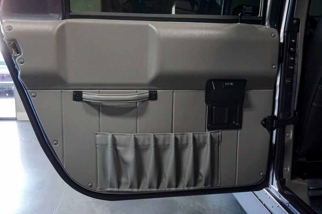 Used 2003 HUMMER H1 4-Door Wagon AWD/4WD image 34