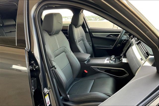 New 2026 Jaguar F-PACE R-Dynamic S image 12