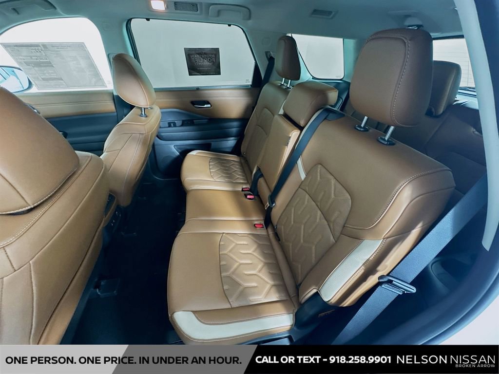 New 2026 Nissan Pathfinder Platinum image 25