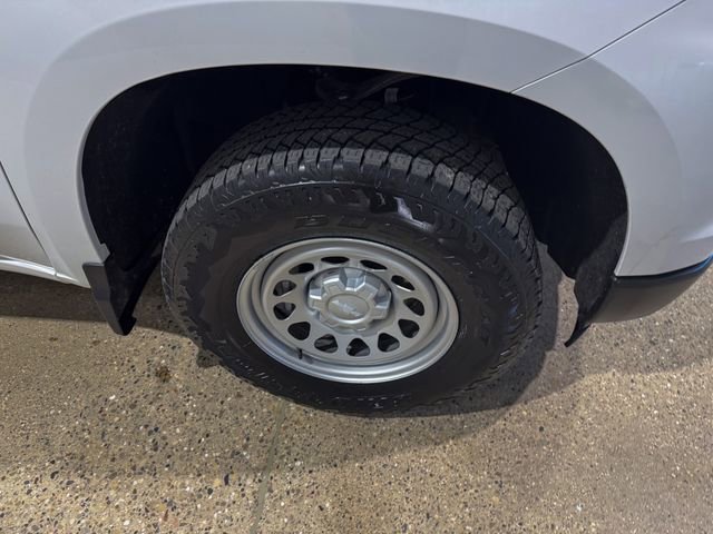 Used 2025 Chevrolet Silverado 1500 W/T AWD/4WD image 29