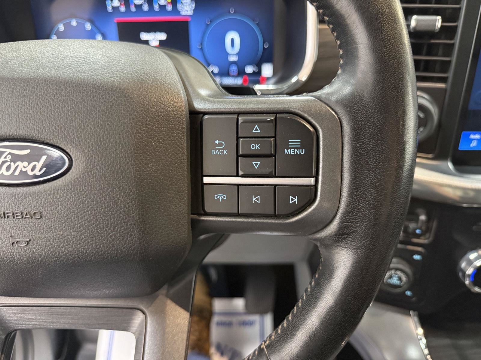 Used 2024 Ford F150 Lariat w/ Tow/Haul Package AWD/4WD image 14