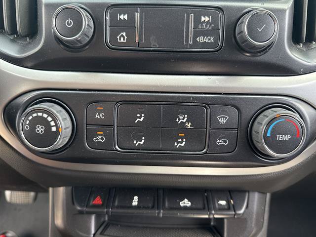 Used 2022 Chevrolet Colorado LT AWD/4WD image 16