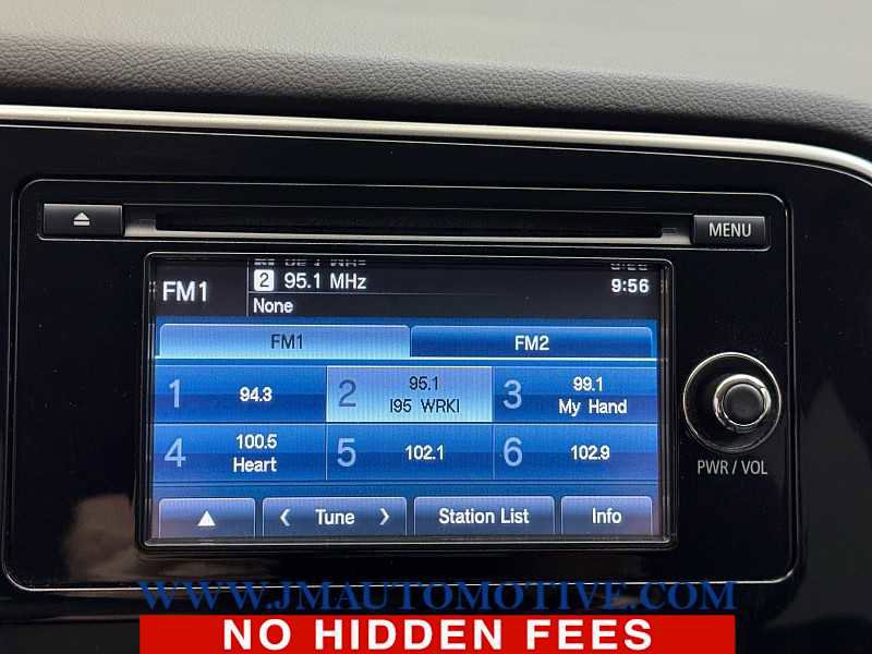 Used 2015 Mitsubishi Outlander SE AWD/4WD image 24