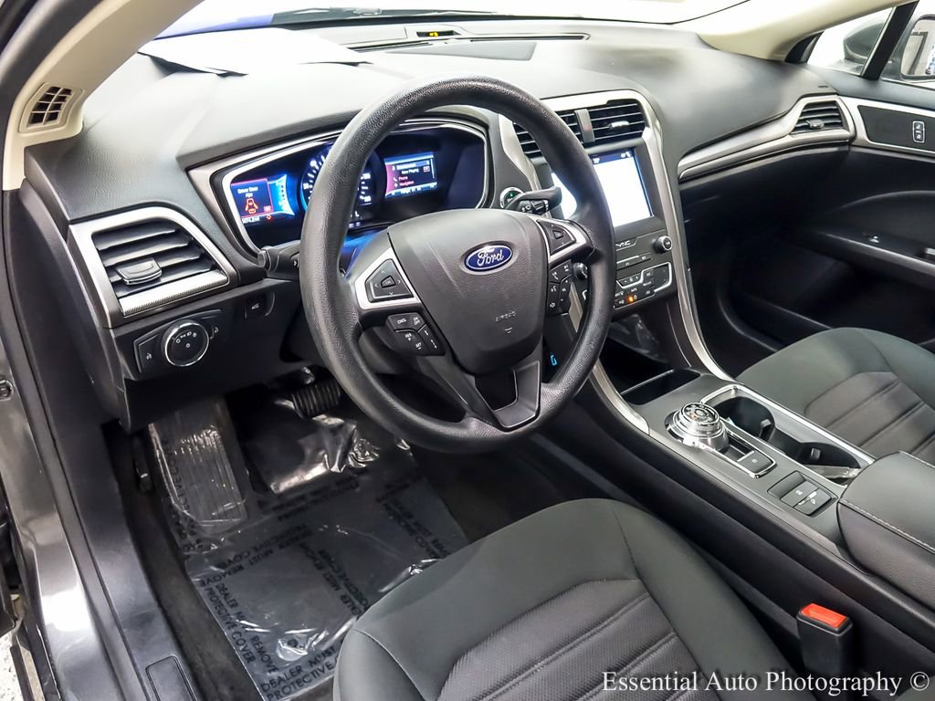 Certified 2019 Ford Fusion SE FWD image 11