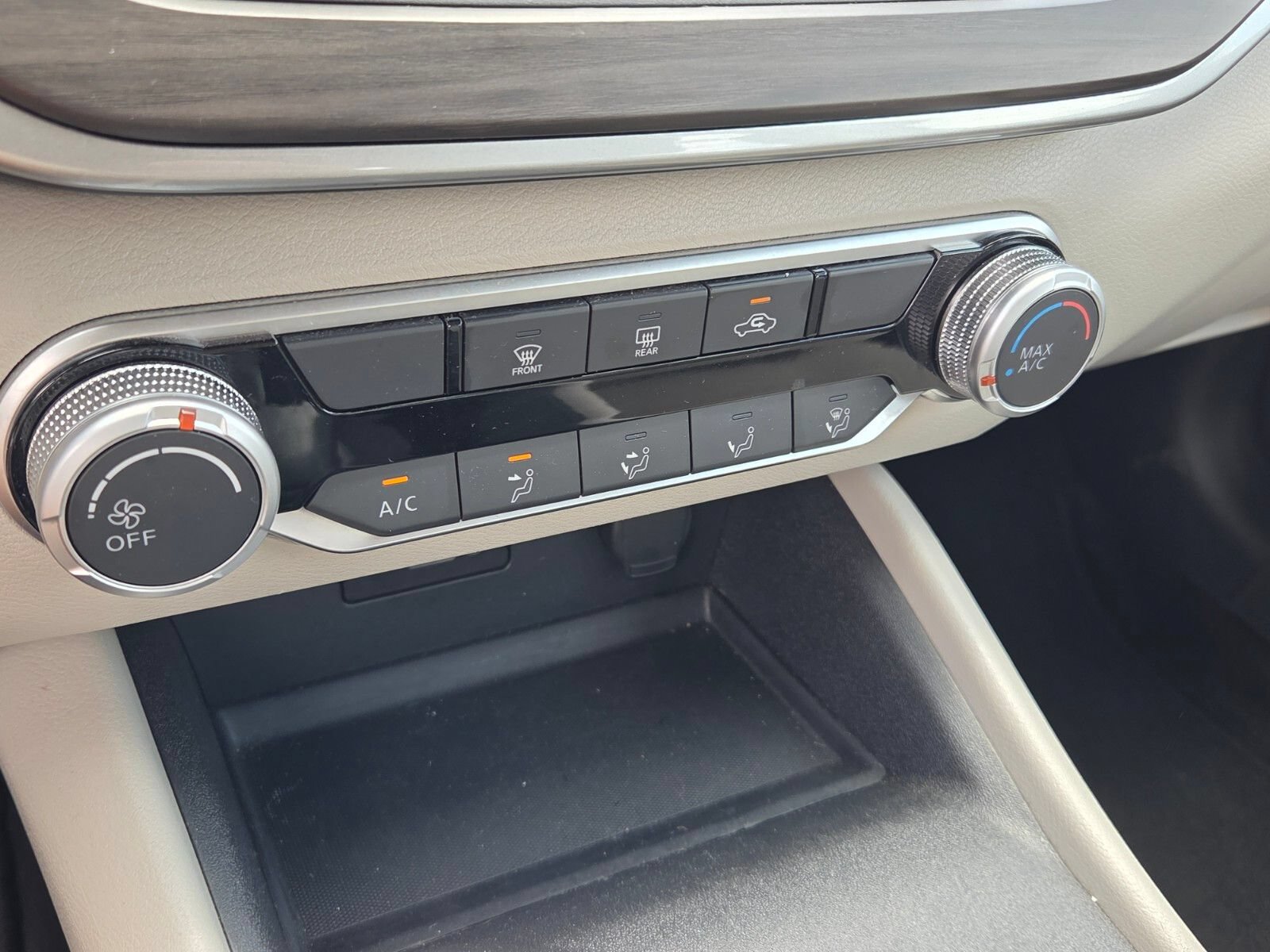 Used 2025 Nissan Altima 2.5 SV FWD image 21