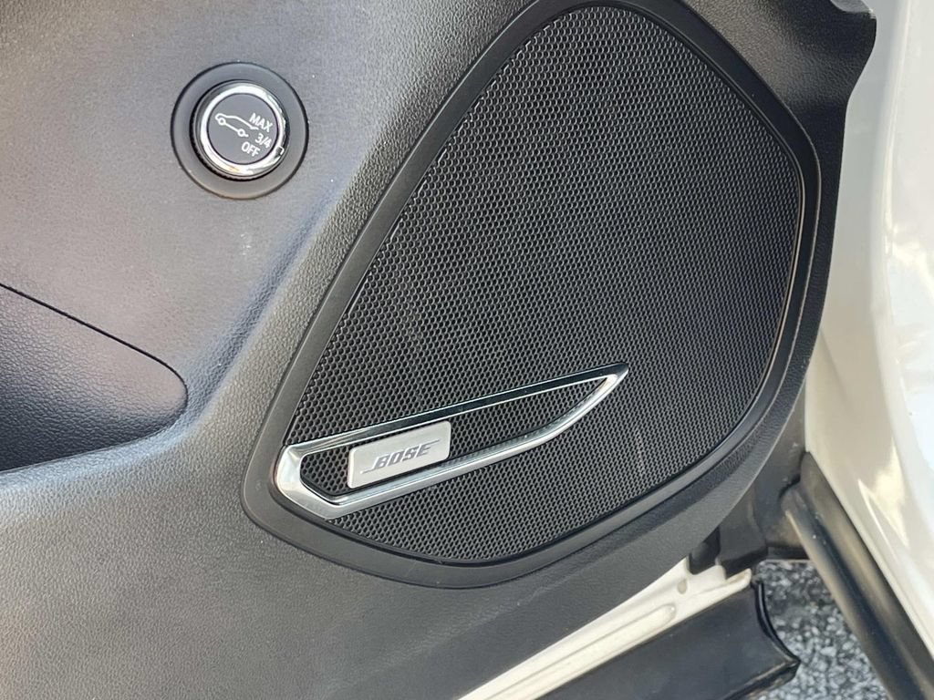 Used 2022 Buick Envision Essence w/ Technology Package I FWD image 17