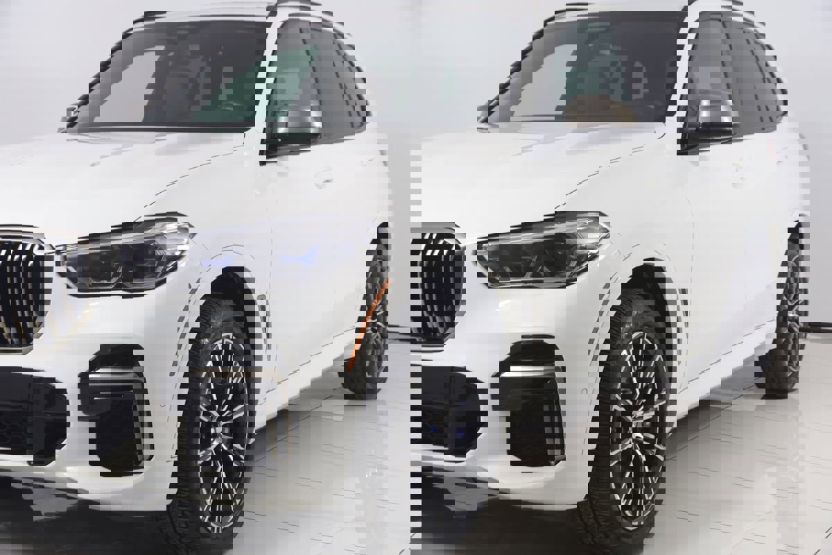 Used 2023 BMW X5 M50i w/ Executive Package image 63