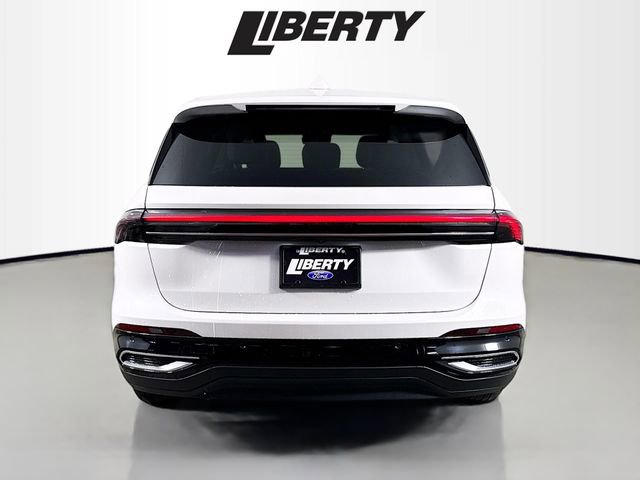 Used 2024 Lincoln Nautilus Premier w/ Equipment Group 102A image 6