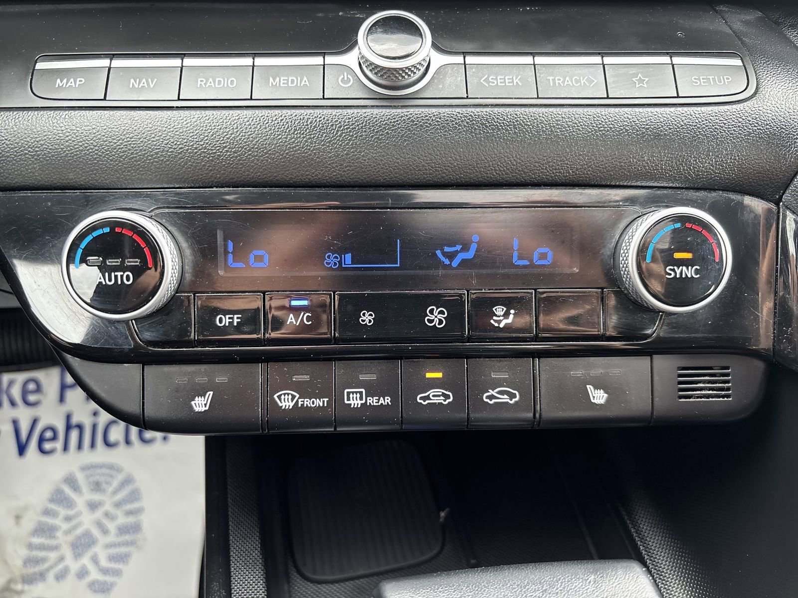 Certified 2024 Hyundai Elantra SEL w/ Convenience Package FWD image 21