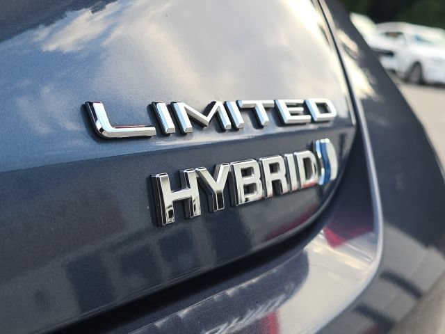 Used 2019 Toyota Avalon Limited w/ All Weather Liner Package FWD image 9