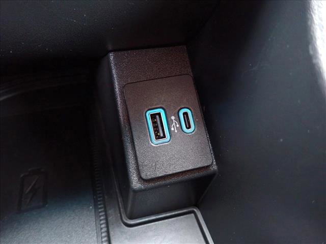 Used 2024 Ford Edge Titanium image 21