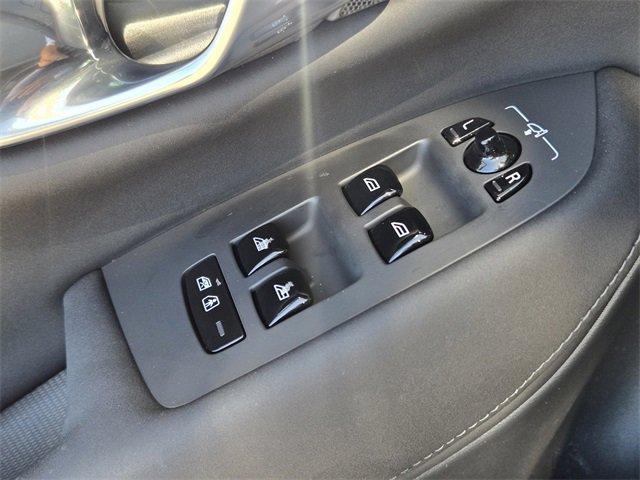 Certified 2025 Volvo XC90 T8 Plus w/ Protection Package Premier image 33