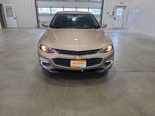 Used 2018 Chevrolet Malibu LT w/ LPO, Convenience Package 2 FWD image 3