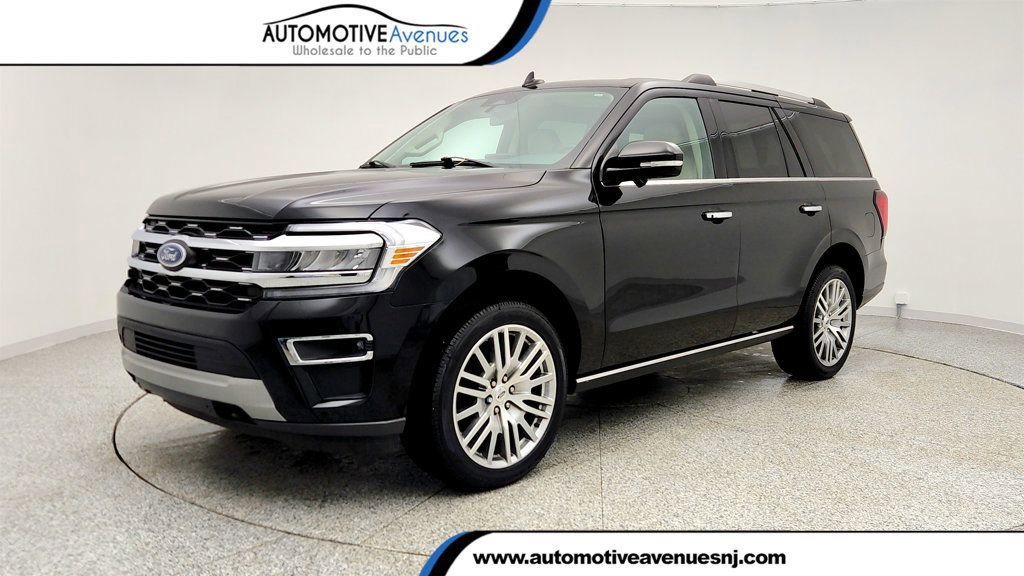 Used 2023 Ford Expedition Limited image 1