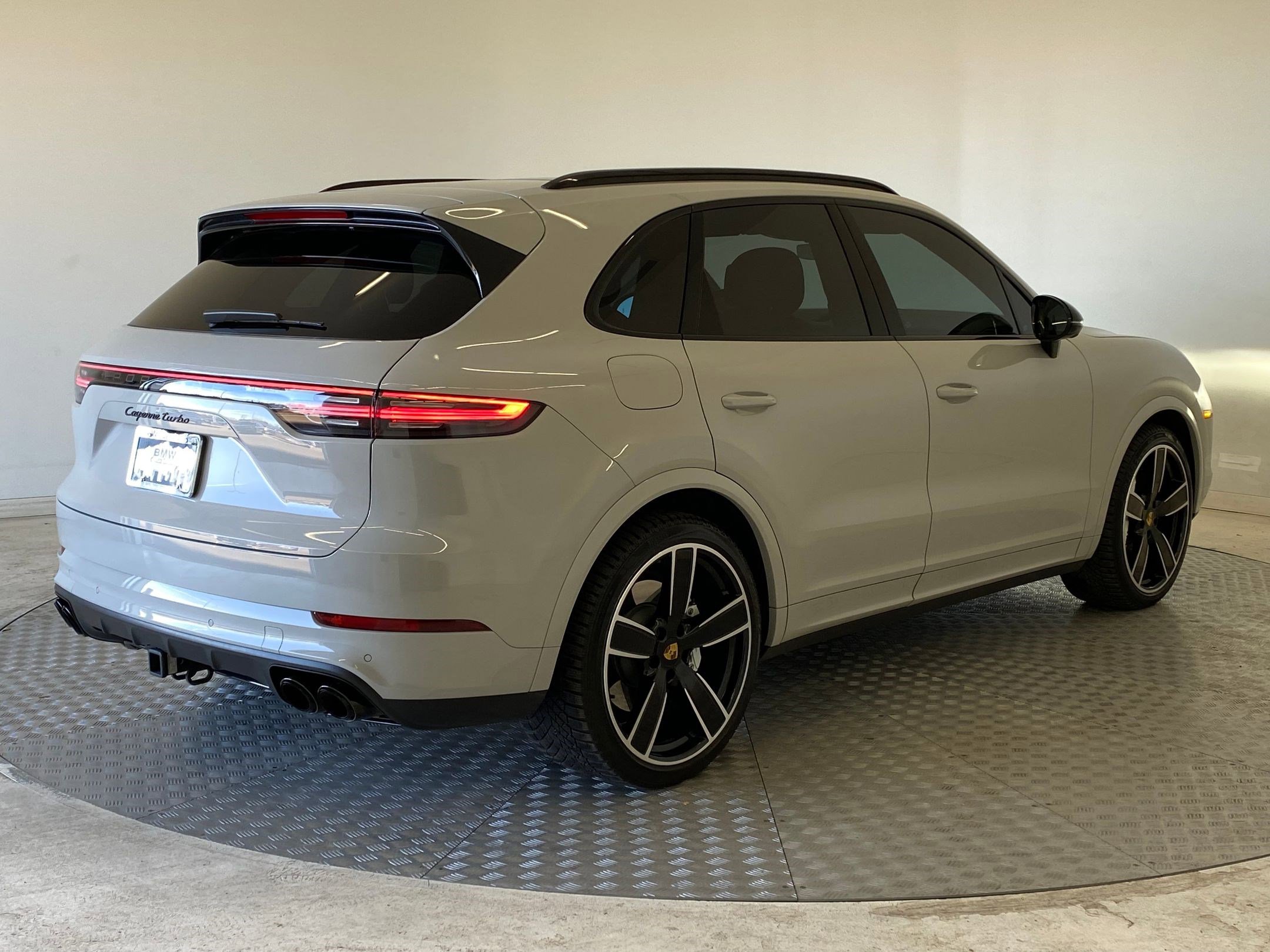 Certified 2023 Porsche Cayenne Turbo image 10