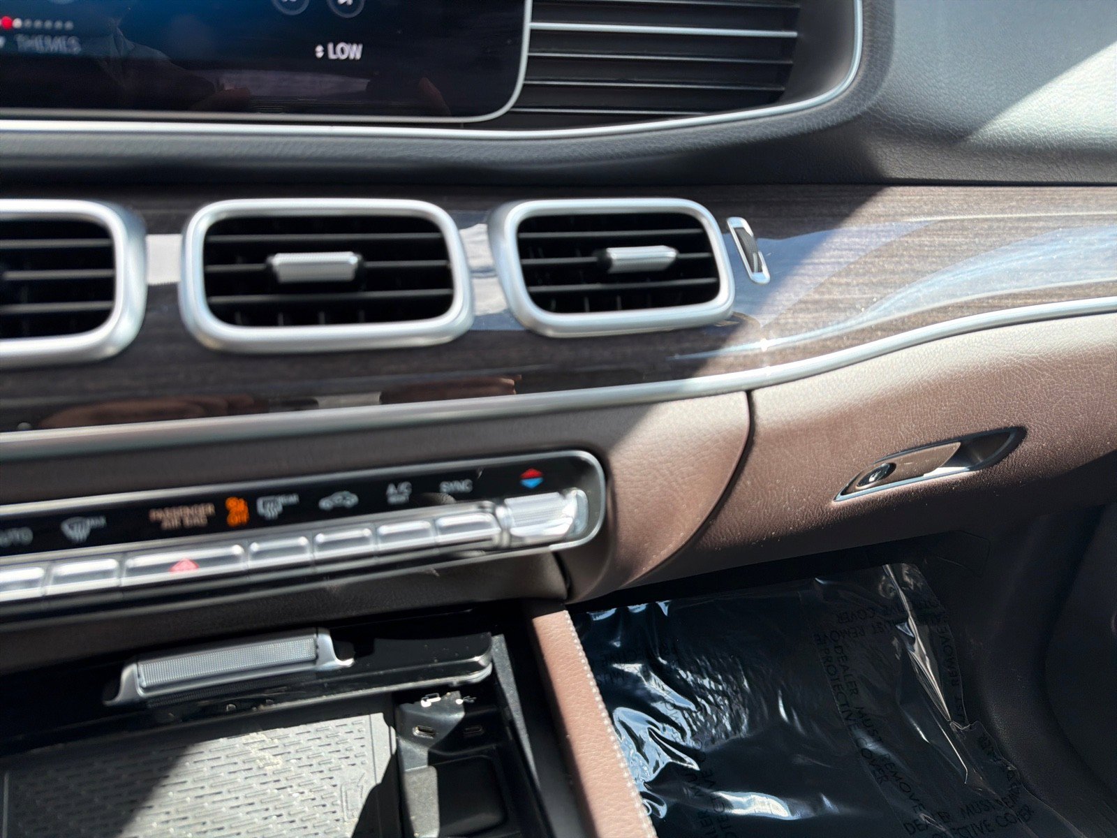 Used 2021 Mercedes-Benz GLE 350 4MATIC image 25