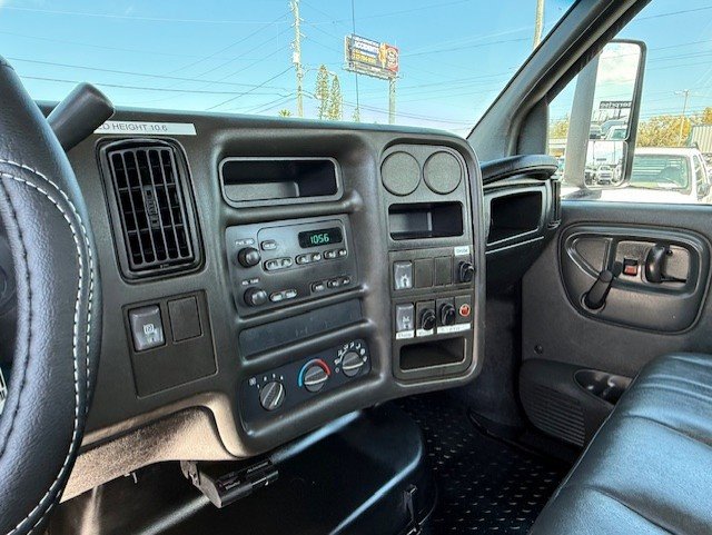 Used 2006 GMC TopKick C4500 2WD Regular Cab image 19
