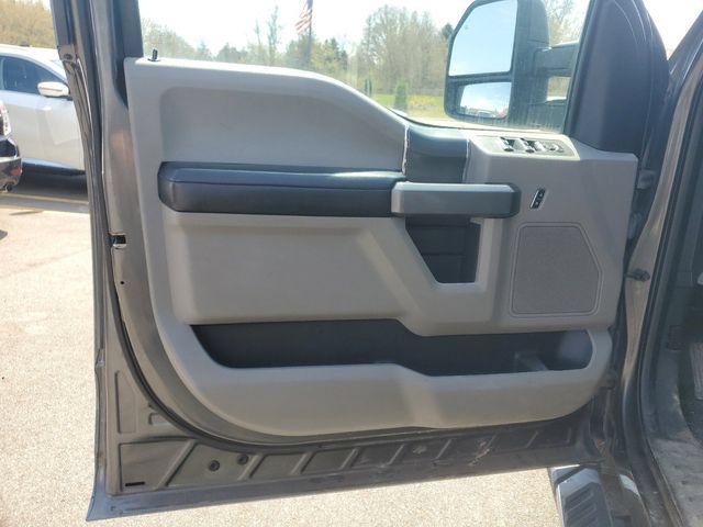 Used 2016 Ford F150 XLT w/ Equipment Group 301A Mid AWD/4WD image 10