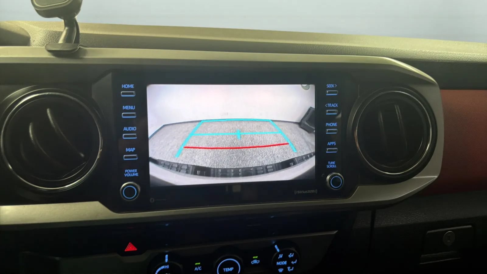 Used 2020 Toyota Tacoma SR5 RWD image 14