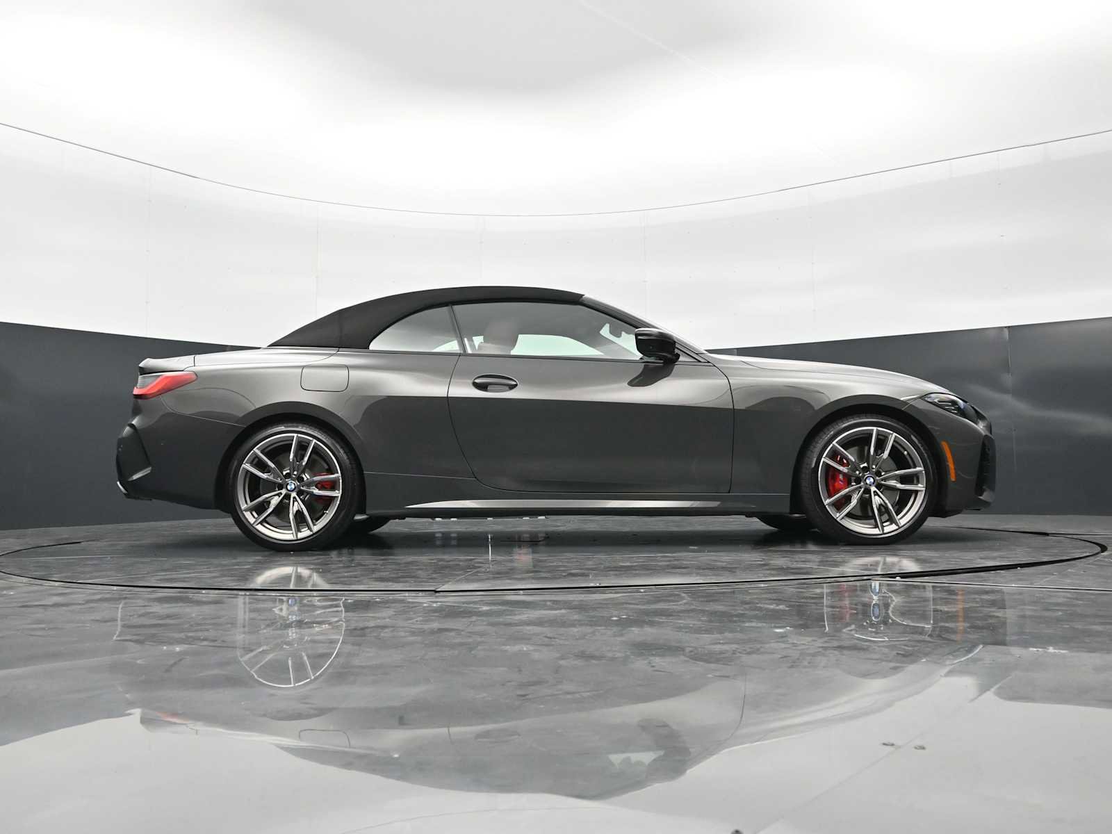 Used 2024 BMW 440i xDrive Convertible w/ Premium Package AWD/4WD image 28