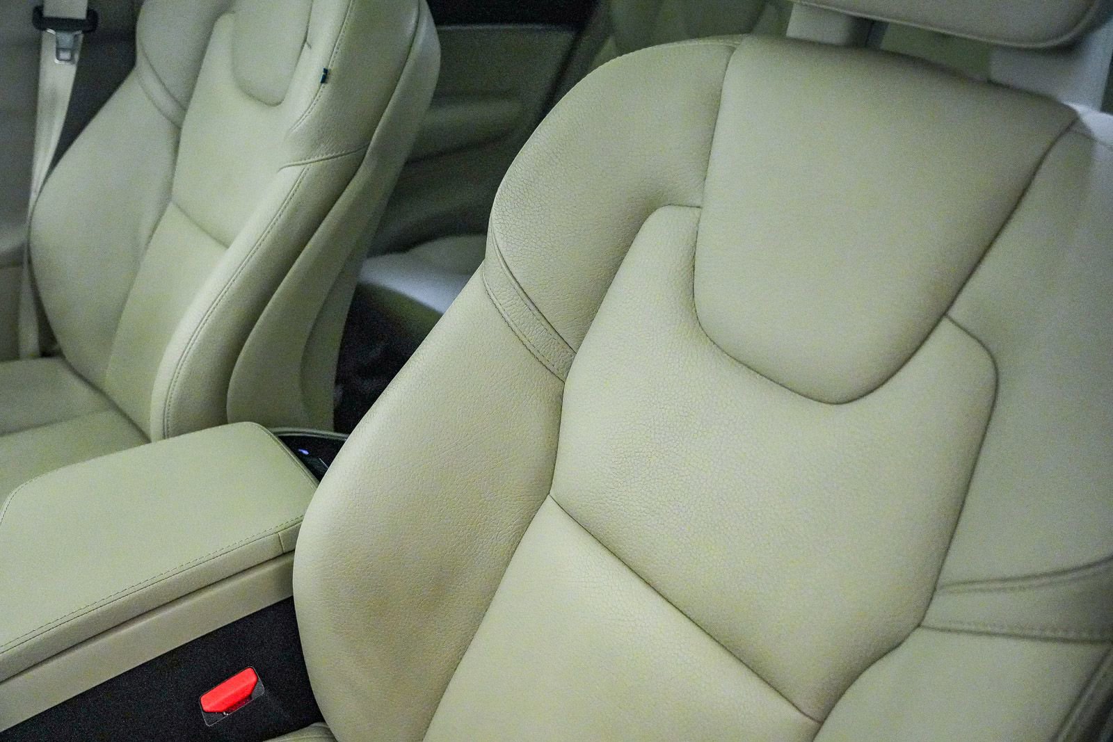 Used 2020 Volvo XC90 T5 Momentum w/ Protection Package Premier AWD/4WD image 27