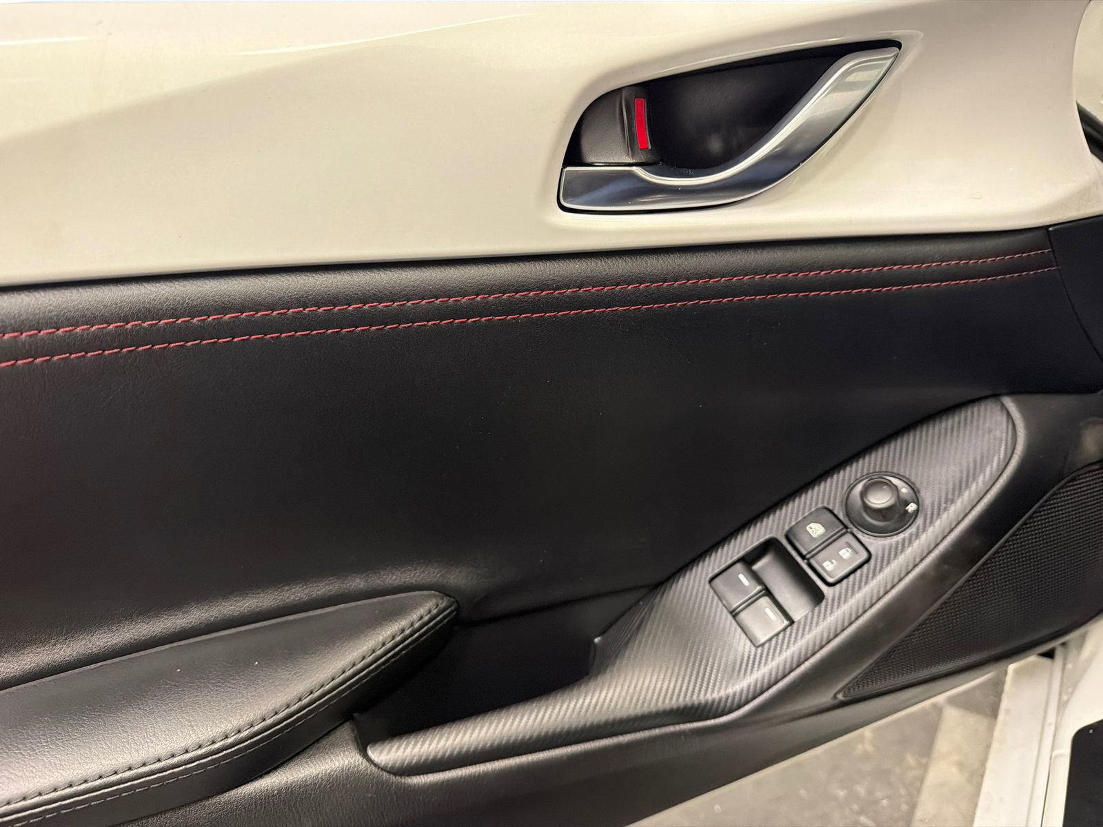 Used 2017 MAZDA MX-5 Miata Grand Touring image 31