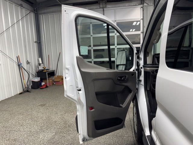 Used 2023 Ford Transit 350 XLT RWD image 7