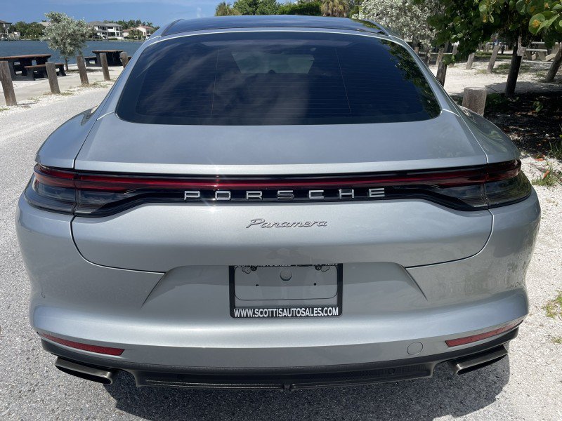 Used 2021 Porsche Panamera RWD image 33