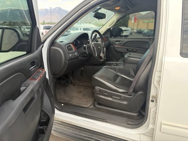 Used 2012 Chevrolet Suburban LT AWD/4WD image 19
