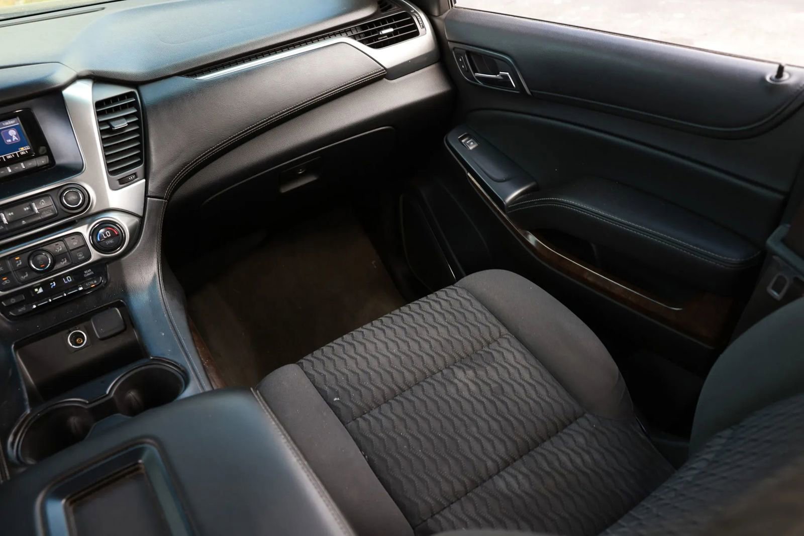 Used 2015 Chevrolet Suburban LS w/ Max Trailering Package image 24