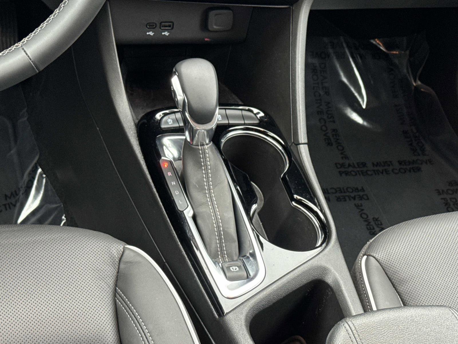 Used 2025 Buick Encore GX Avenir w/ Avenir Convenience Package image 5