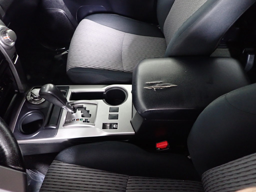 Used 2014 Toyota 4Runner SR5 AWD/4WD image 29