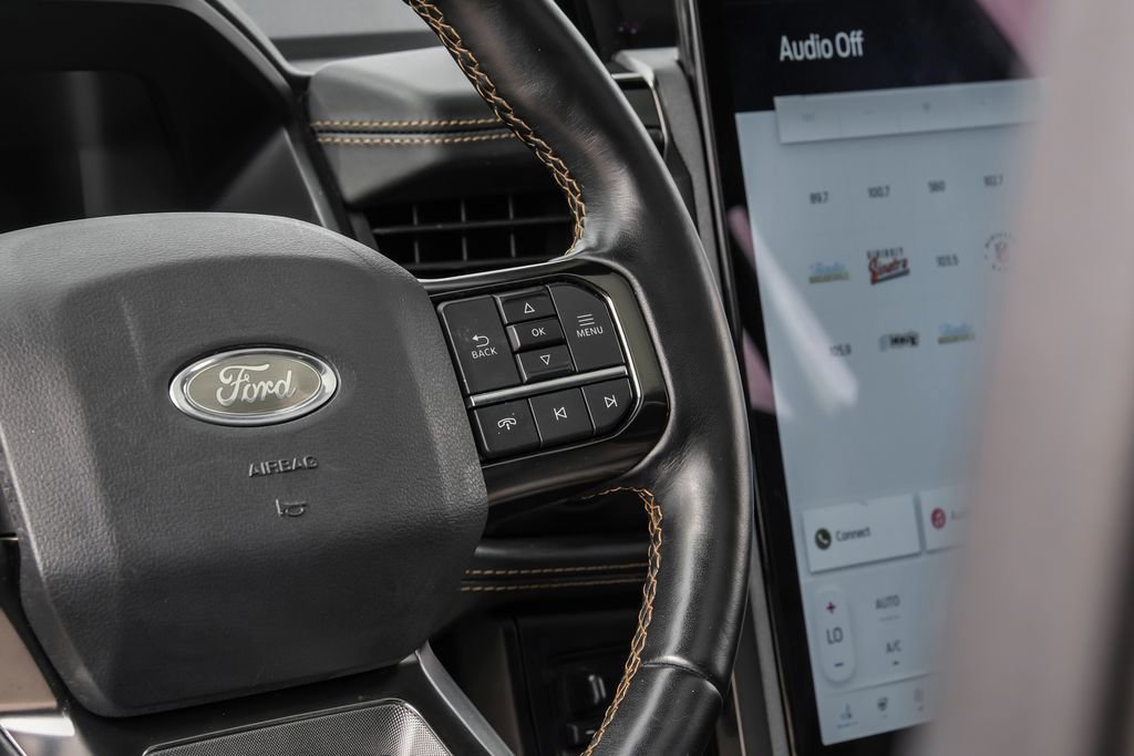 Used 2023 Ford Expedition Max Platinum AWD/4WD image 17