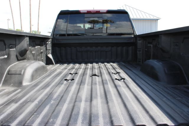 Used 2024 GMC Sierra 3500 Denali w/ Denali Reserve Package AWD/4WD image 10