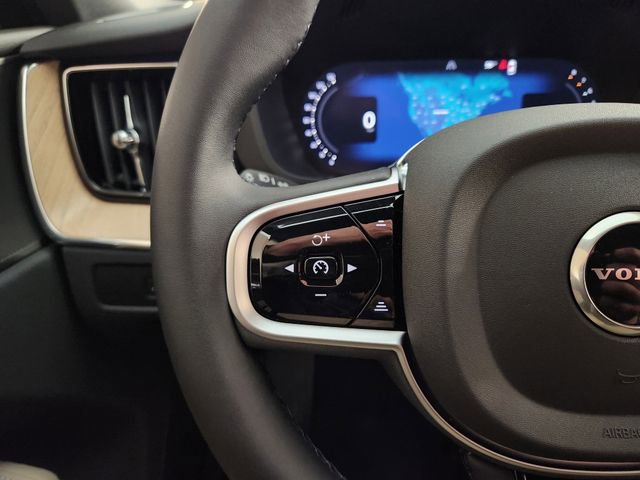 New 2026 Volvo XC60 B5 Plus w/ Protection Package Premier AWD/4WD image 28