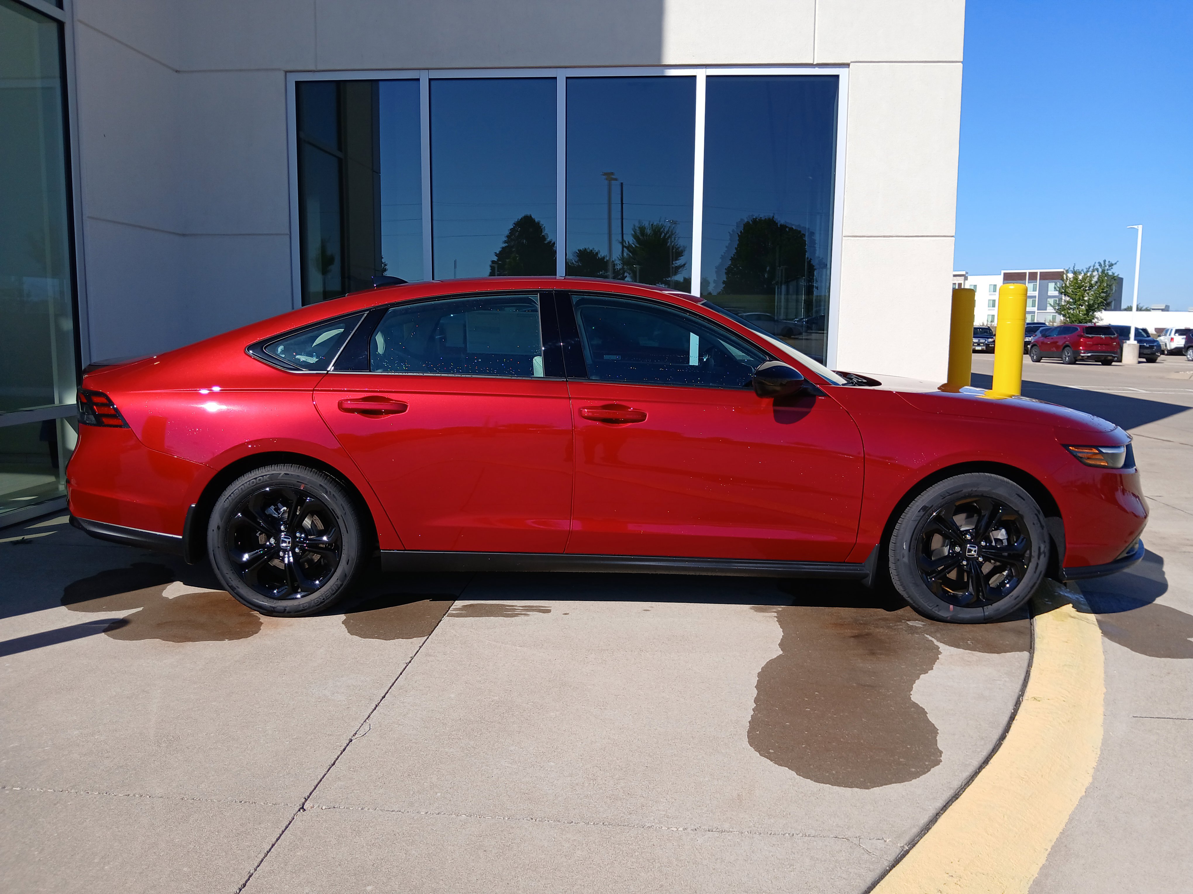 New 2025 Honda Accord SE image 1