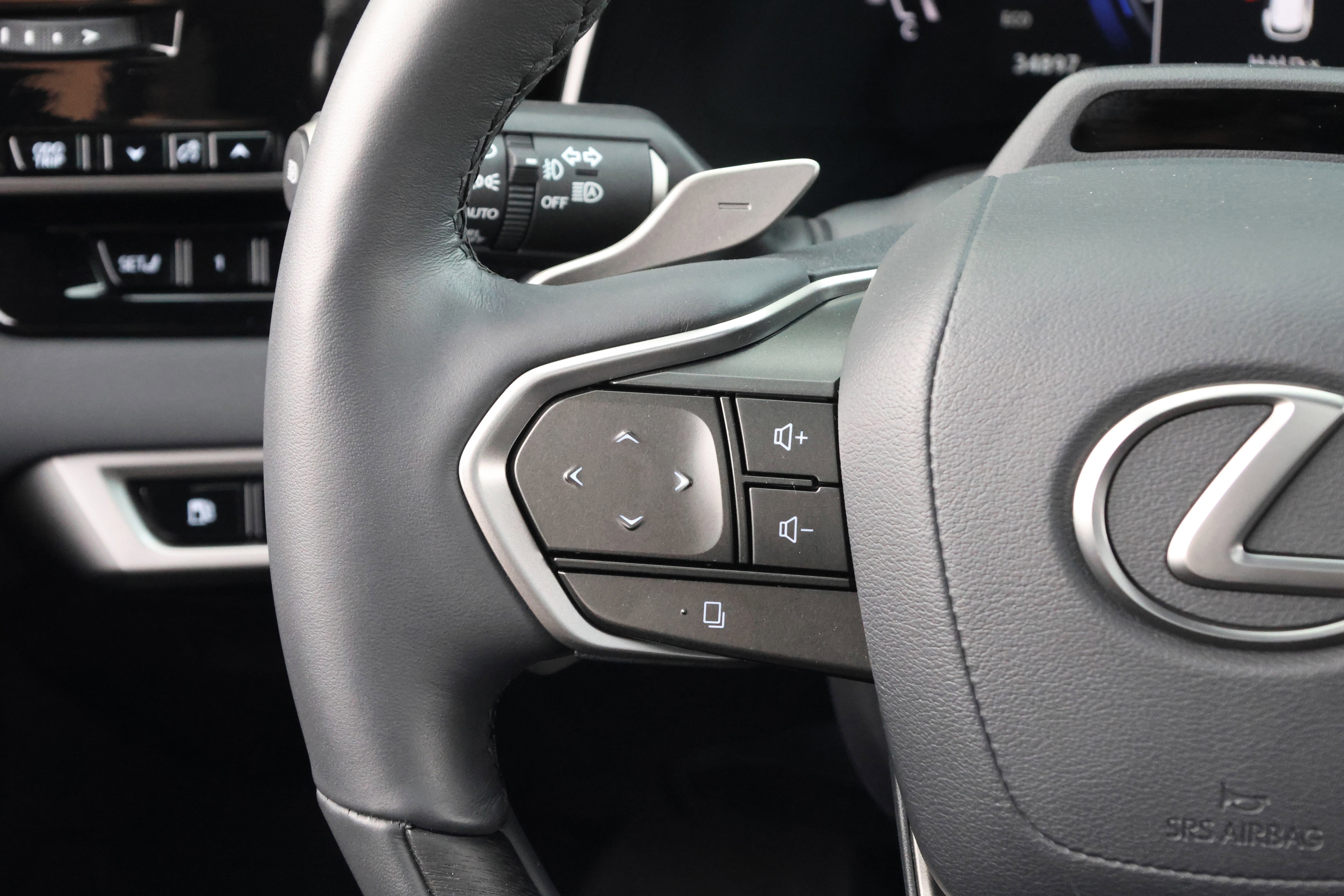 Certified 2024 Lexus RX 350 w/ Convenience Package image 19