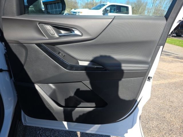 Used 2026 Chevrolet Equinox LT w/ LPO, Floor Liner Package AWD/4WD image 8