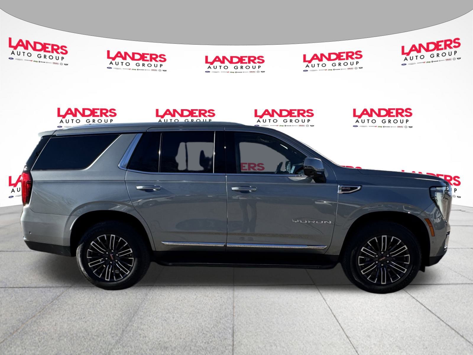 Used 2026 GMC Yukon Elevation w/ Elevation Premium Package image 2