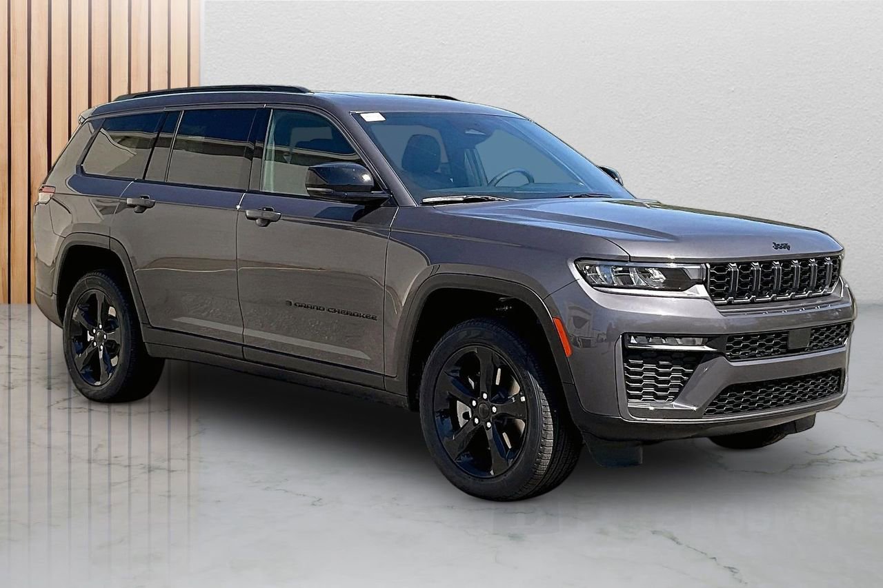 New 2026 Jeep Grand Cherokee L Limited AWD/4WD image 2