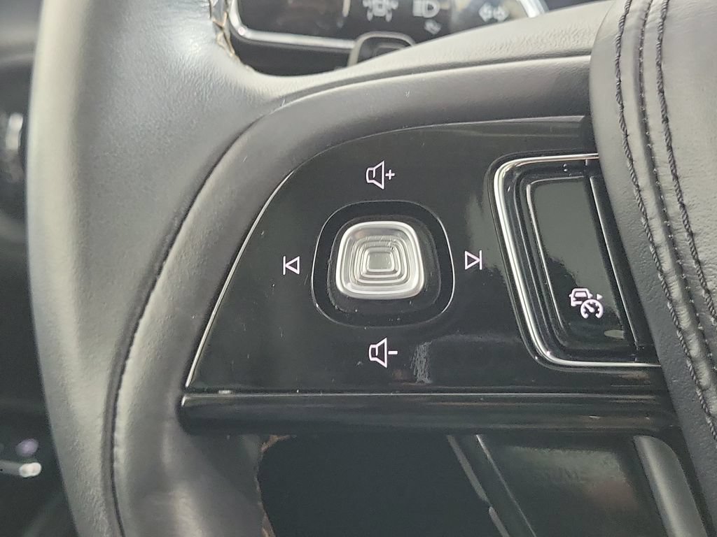 Certified 2025 Lincoln Aviator 2WD w/ Jet Appearance Package image 23