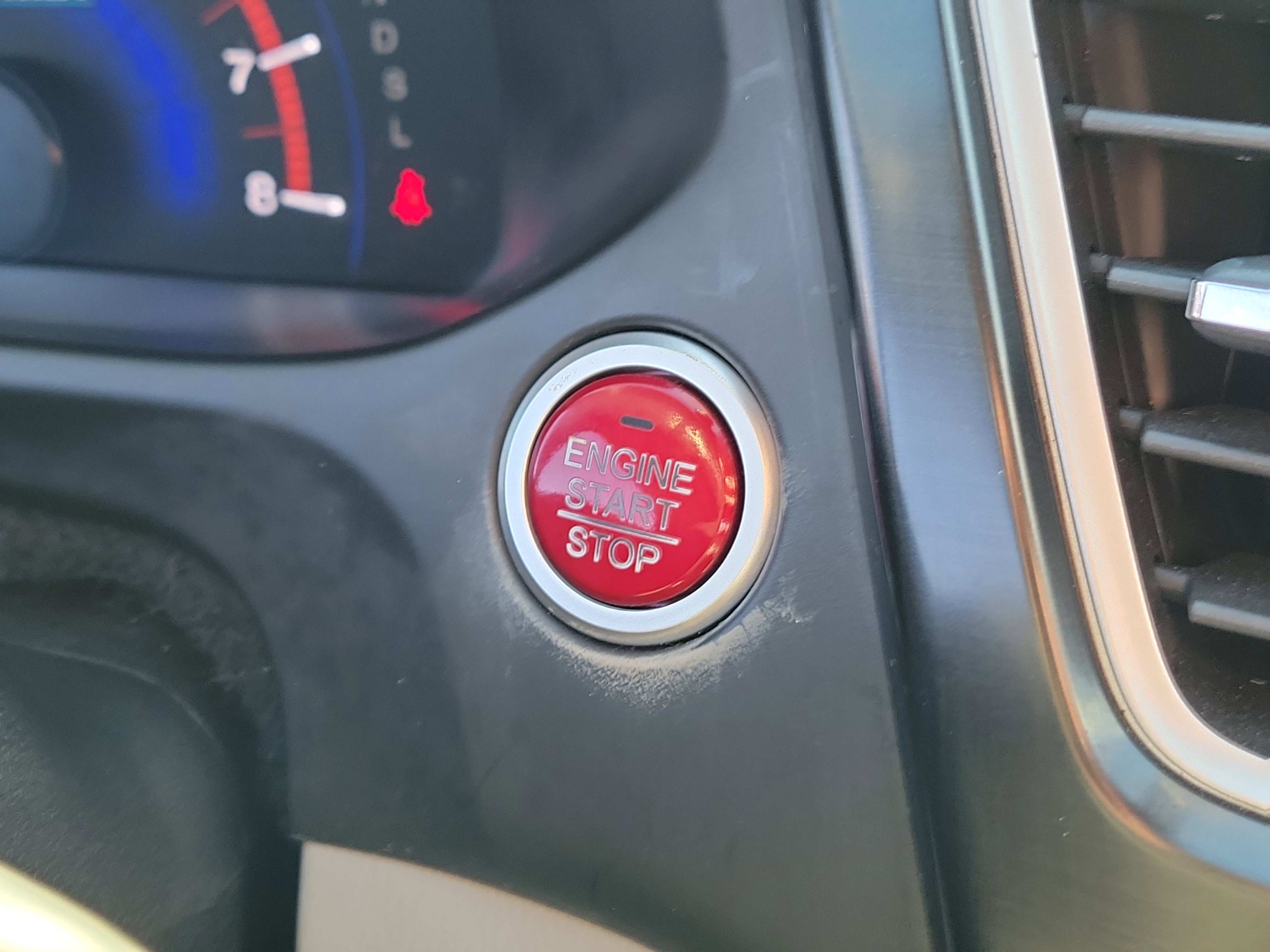 Used 2015 Honda Civic Hybrid Sedan image 29