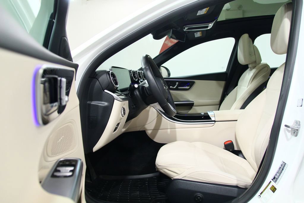 Certified 2025 Mercedes-Benz C 300 4MATIC Sedan image 4