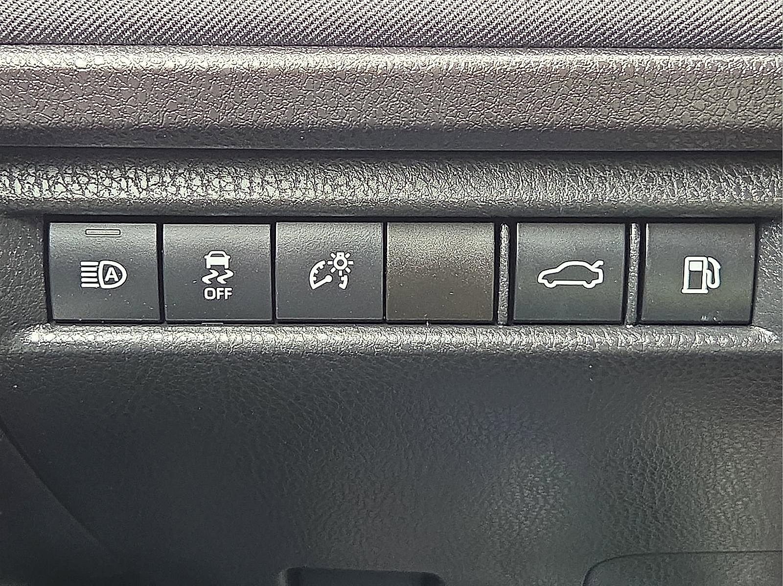 Used 2026 Toyota Camry LE image 20